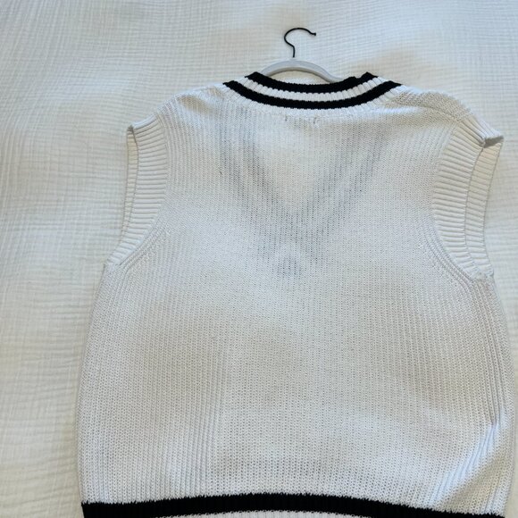 Dynamite Knit Vest - Picture 3 of 3